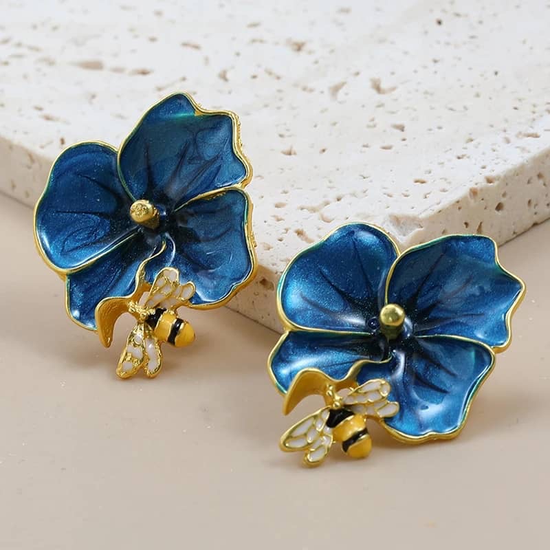 Non tarnish earring