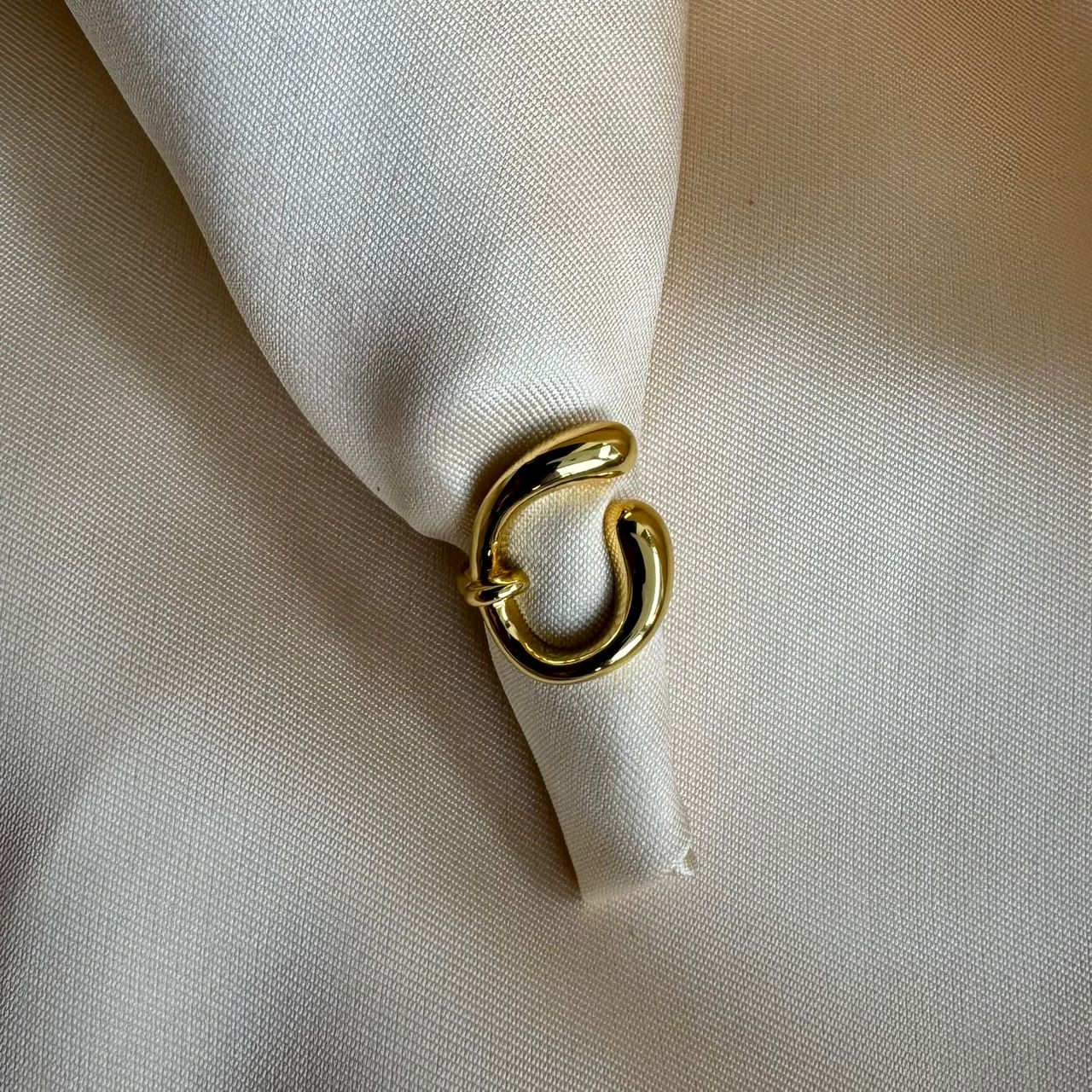 Ring 044