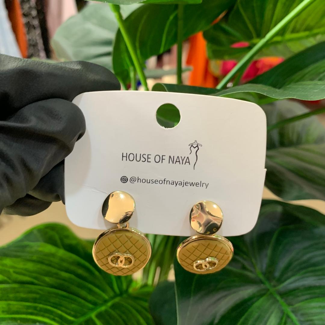 Non tarnish earring