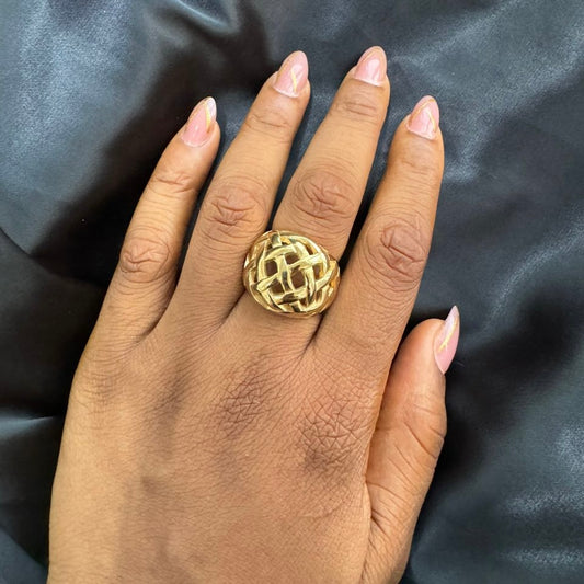 Non tarnish steel ring