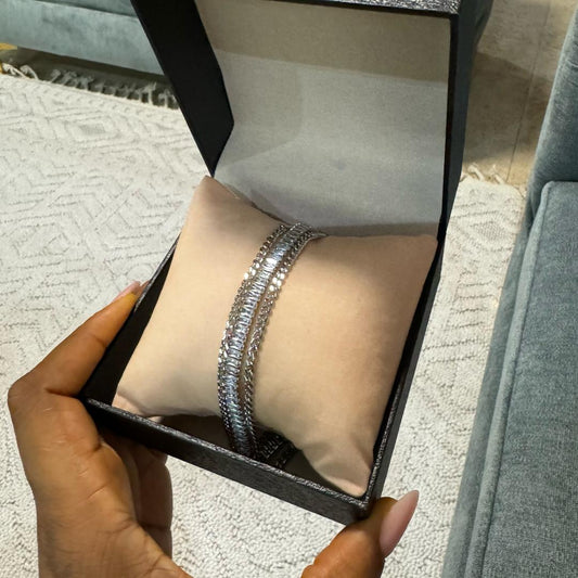 Non tarnish bracelet