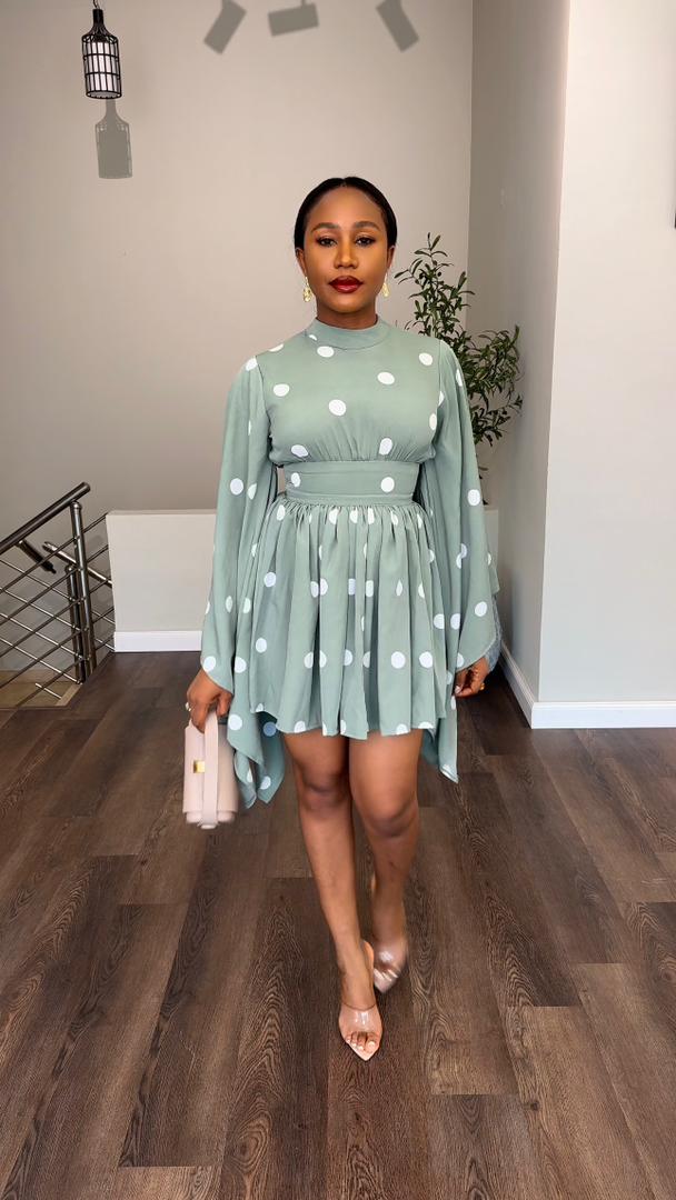 Ann crepe dress (ready for delivery)