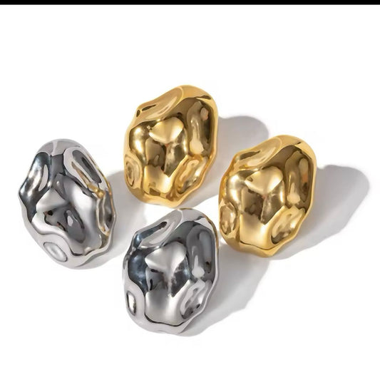 Non tarnish clip earring
