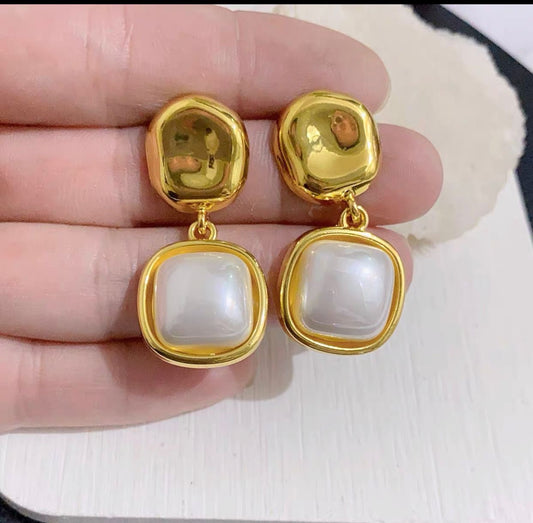 Non tarnish earring