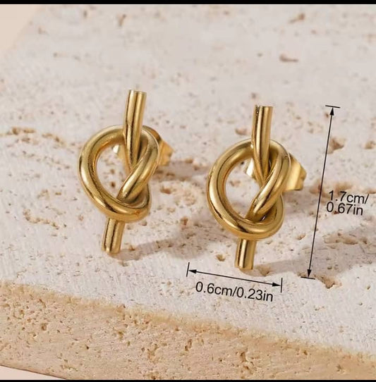 Non tarnish earring