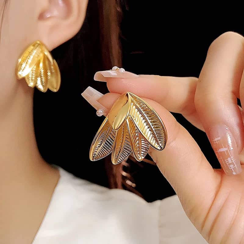 Non tarnish earring